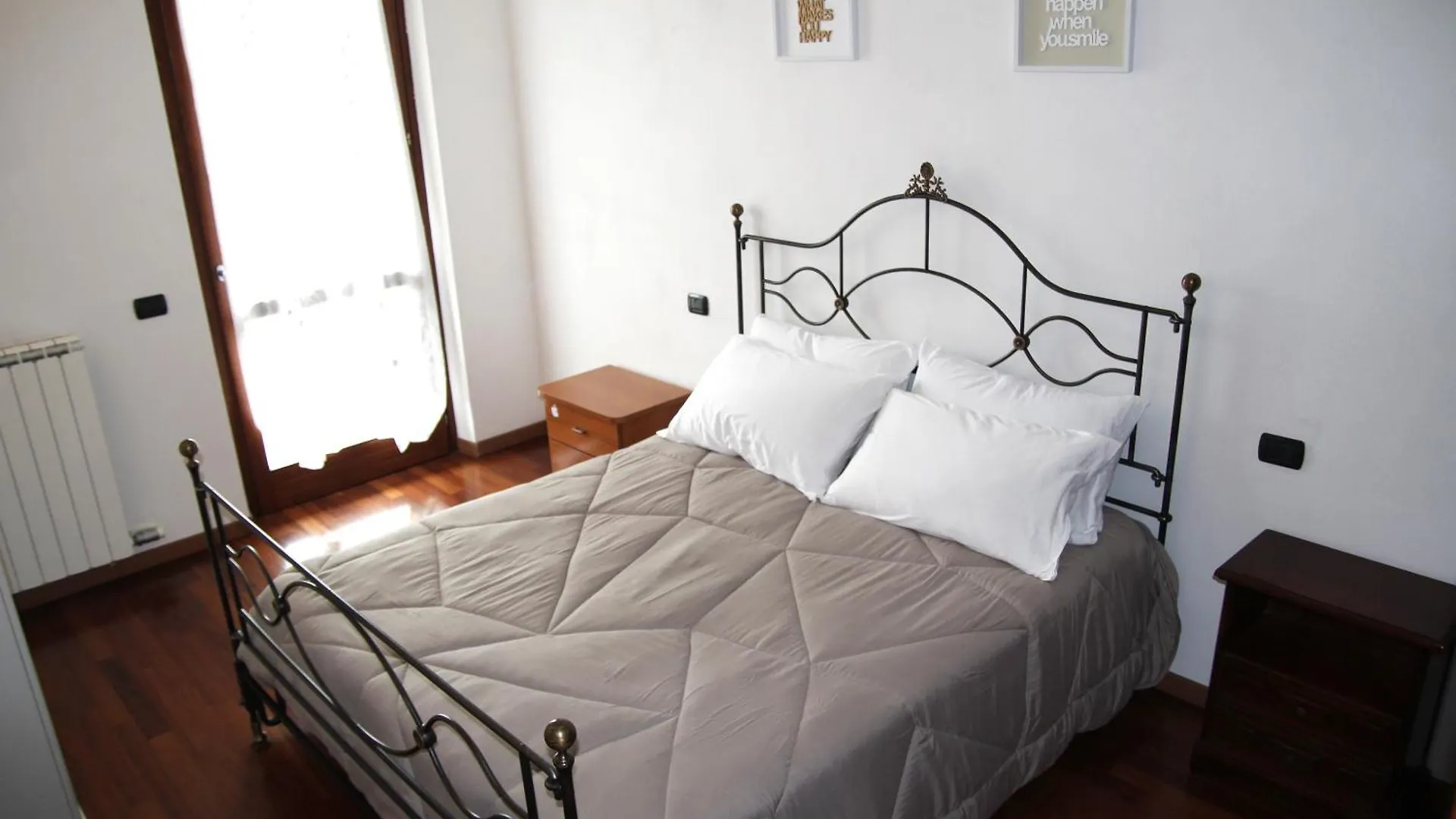 Residenza Prezzemolo Lägenhet Castelnuovo del Garda